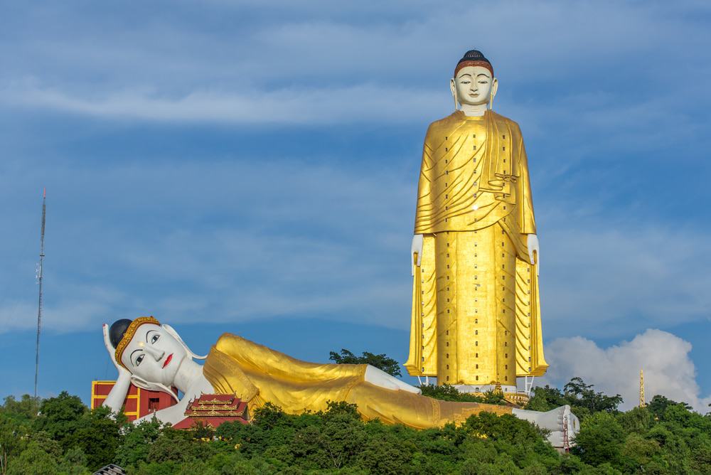 Buda Laykyun Setkyar de pie