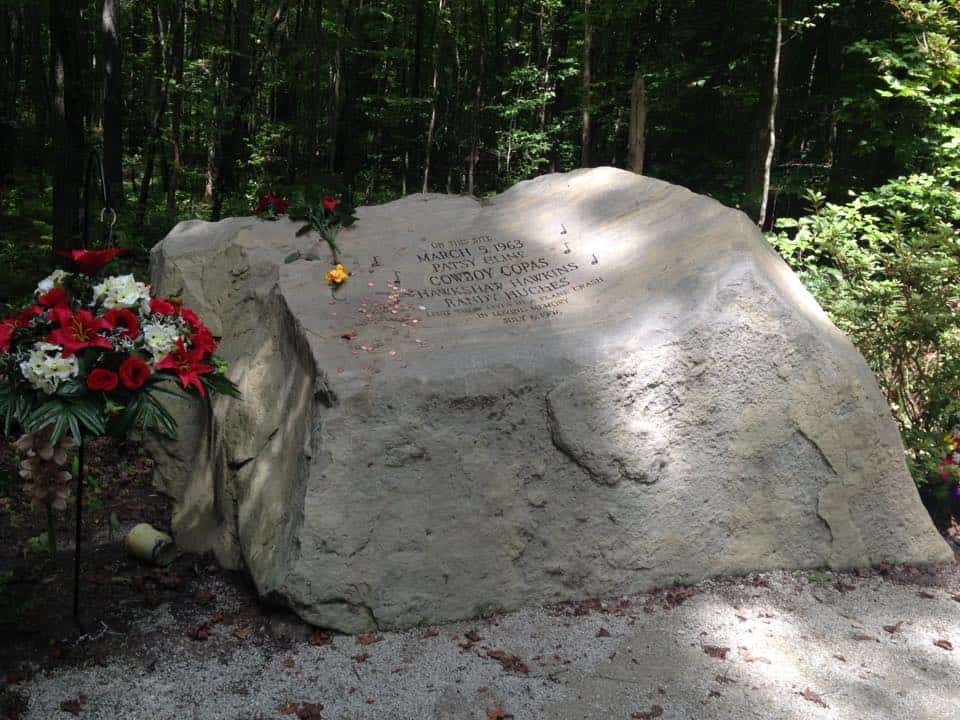 Memorial del sitio del accidente de Patsy Cline Camden