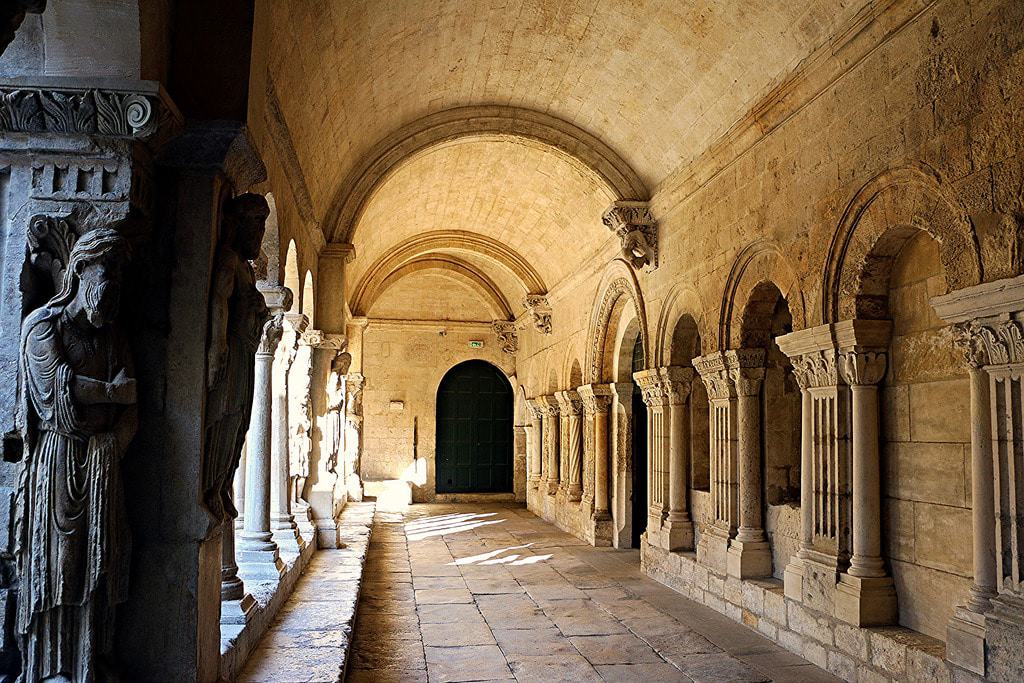 Monasterio de San Trofimo