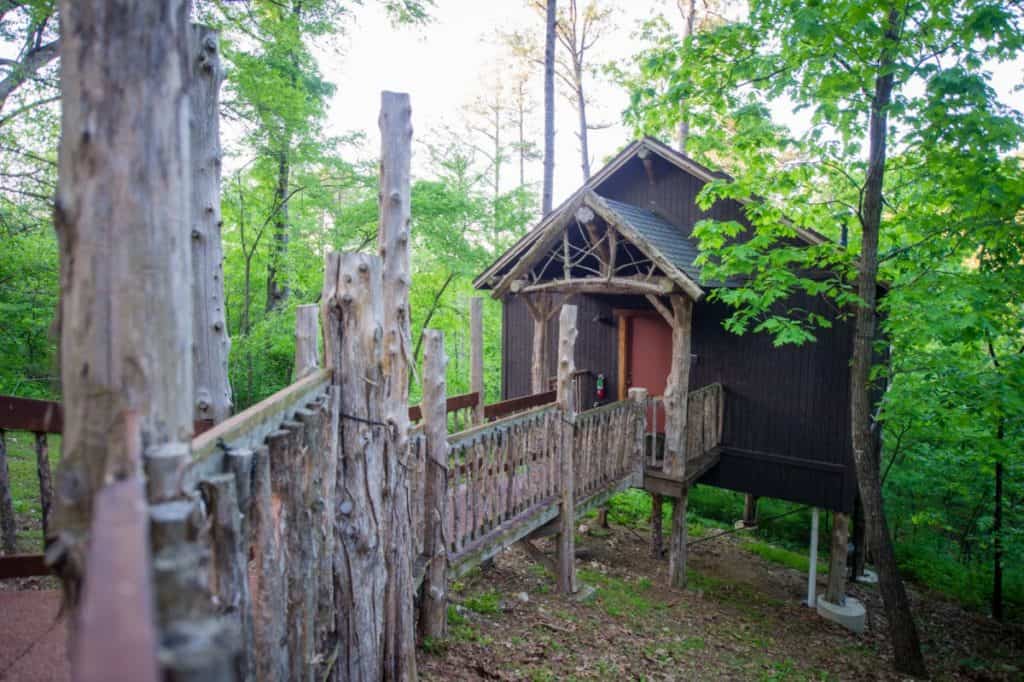 Oak Crest Cabins y Treehouses