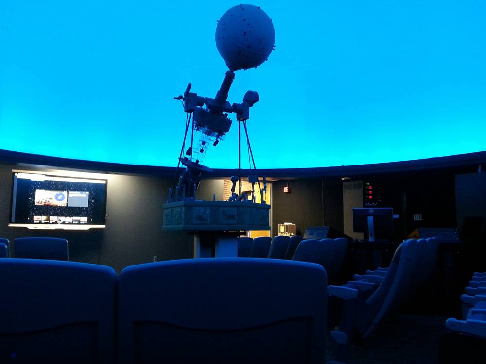 Planetario de la Universidad Estatal de Illinois