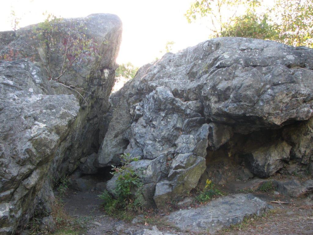 Dungeon Rock, Lynn