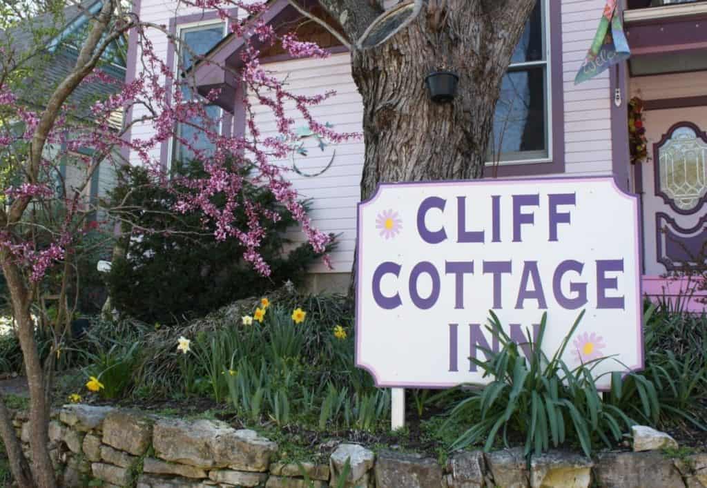 Pensión Cliff Cottage Inn