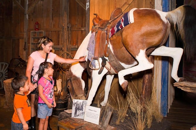 Buckhorn Saloon and Museum y Texas Ranger Museum