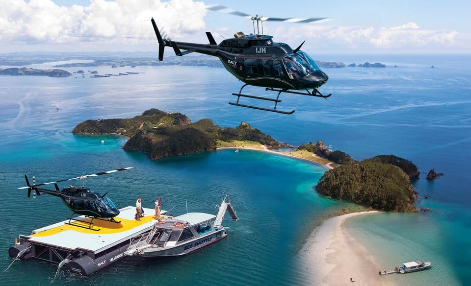 Bahía de las islas: helicóptero y crucero
