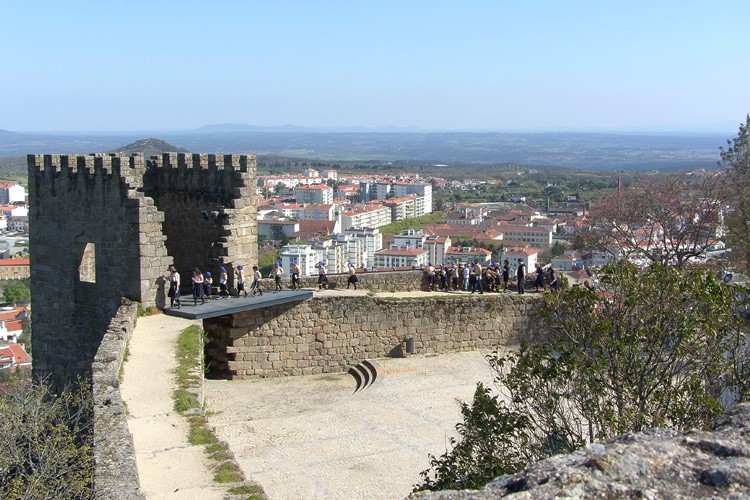 Castelo y Muralhas