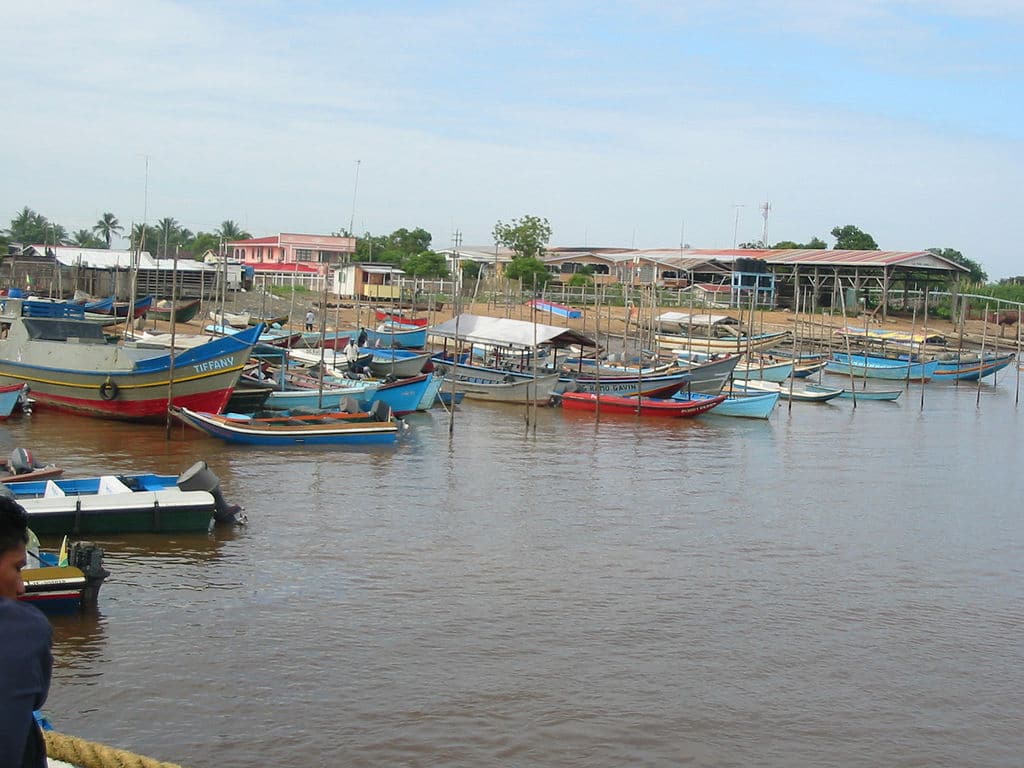Essequibo River, Parika
